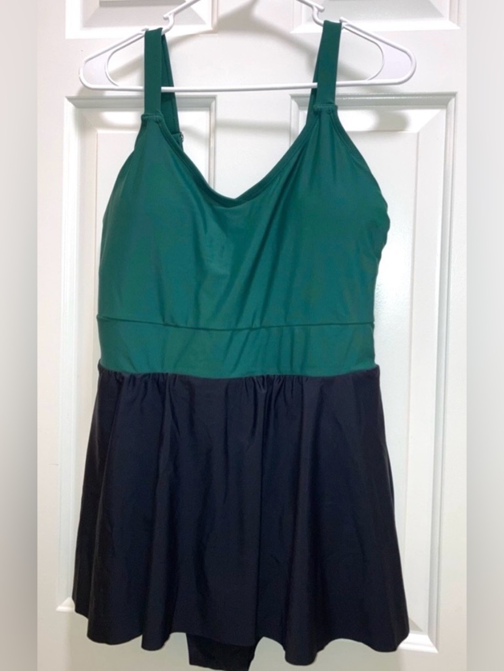 CupShe Woman’s Green Black Bathing Suit one piece skirt 
Size 0X new